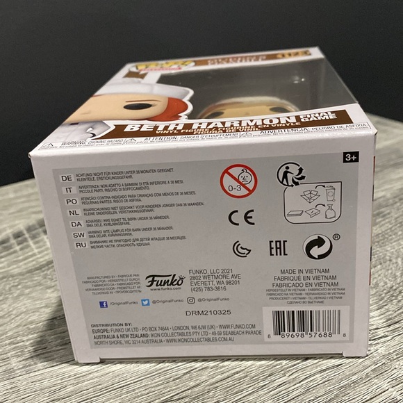 Funko Pop! Television | The Queen’s Gambit #1123: Beth Harmon (Final Game) - Picture 6 of 8